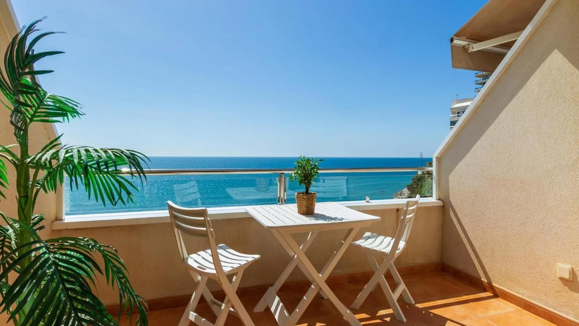 Beachfront Apartment For 3 Persons Torremolinos 0*,  Španělsko